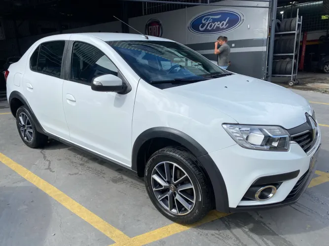 Renault Logan Intense Flex 1.6 16V 4P Aut. 2020