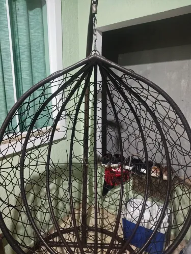 Vendo cadeira suspensa! Com suporte