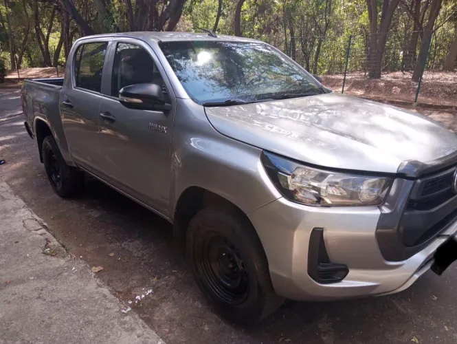 Toyota Hilux CD 4X4 2.8 Diesel Mec. 2021
