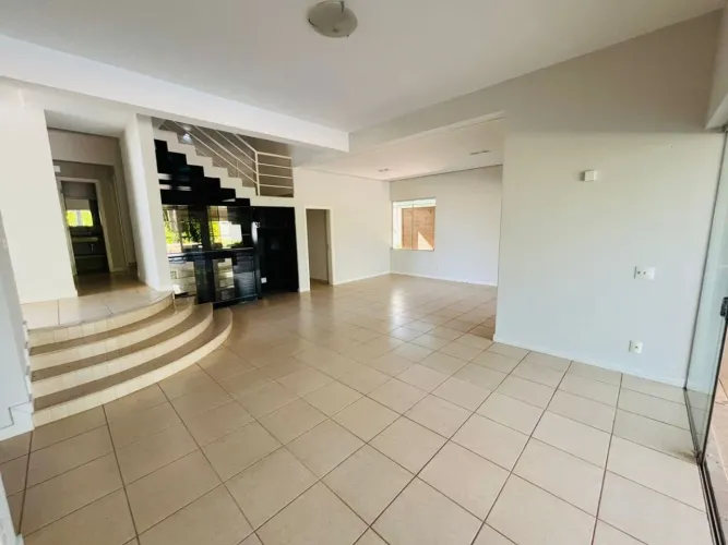 Casa à venda no Condomínio Gávea Hill I em Uberlândia