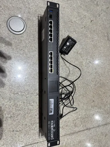 Mikrotik RB3011 UIAS-RM