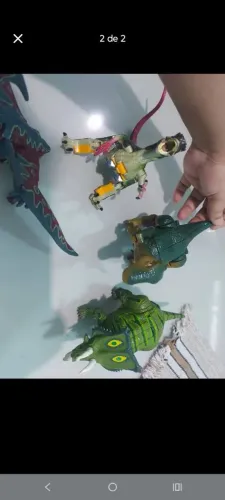 Dinobuts