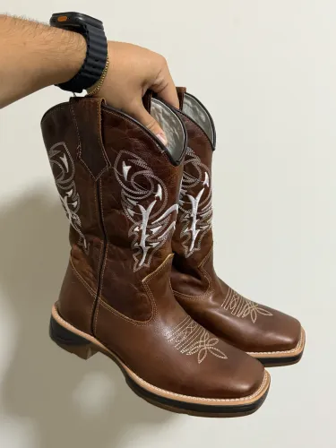 Bota Texana em couro