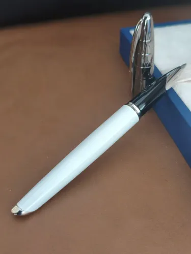 Caneta Rollerball Waterman Carène Deluxe Branca (Contemporary White)