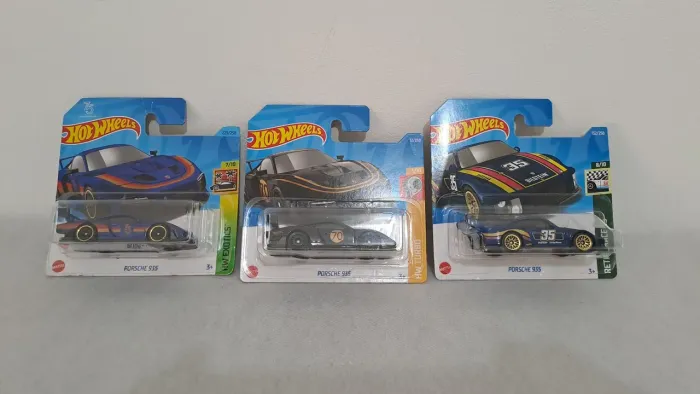 MT 3 Porsche 935 Hot Wheels: 75 Anos + Preto #50 + Azul #35 Novos e Lacrados (não Ferrari)