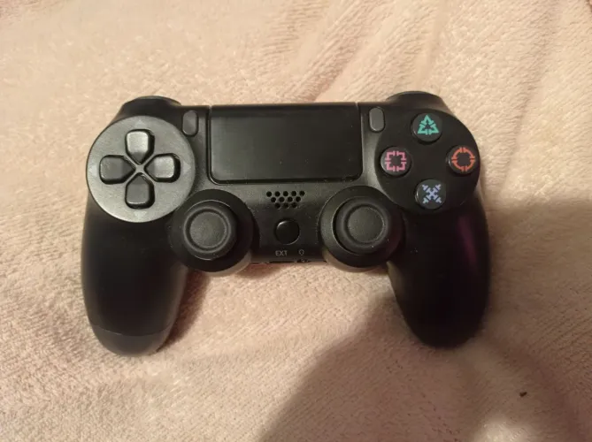 Controle PS4 não é original mas está funcionando tudo nunca foi consertado