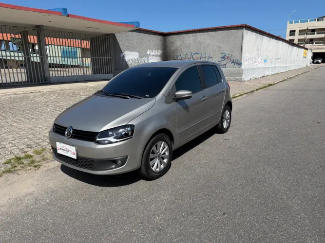 Volkswagen Fox 1.6 MI Total Flex 8V 5P 2014