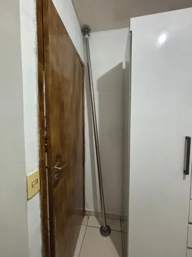 Pole dance giratório