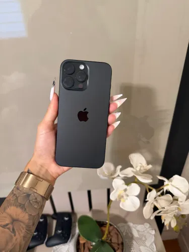 iPhone 16 Pro Max 256gb Titânio Preto 