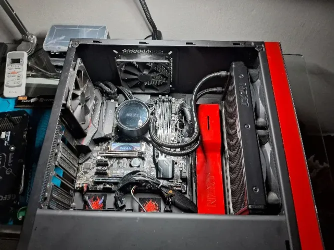 Gabinete NZXT S340 preto/vermelho + 2 ventoinhas NZXT