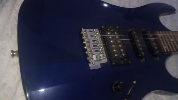Guitarra Gold toppppp demais BARATA AA
