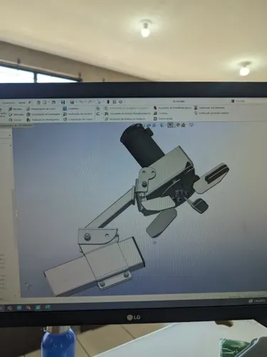 Projetos Mecânicos em SolidWorks | Modelagem 3D e Desenhos Técnicos