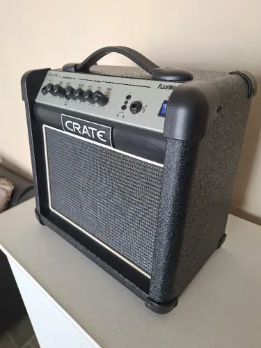 Amplificador Crate FlexWave 15 (120V) - Excelente Estado