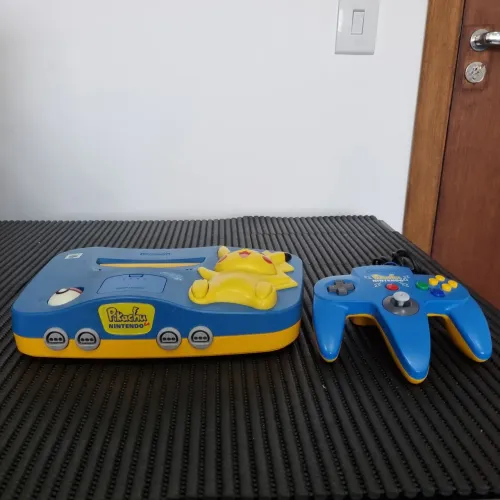 Nintendo 64 Japonês Pikachu