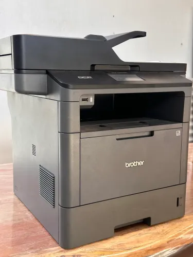 Multifuncional Laser Monocromática Brother DCP-L5652DN