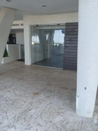 Loja na Avenida Atlântica frente mar para locação