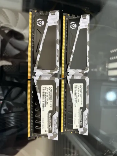 2 Memórias Team Group T-Force Vulcan 8GB, DDR4, 3200MHz