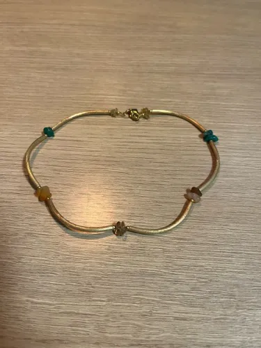 Colar Feminino Dourado com pedrinhas