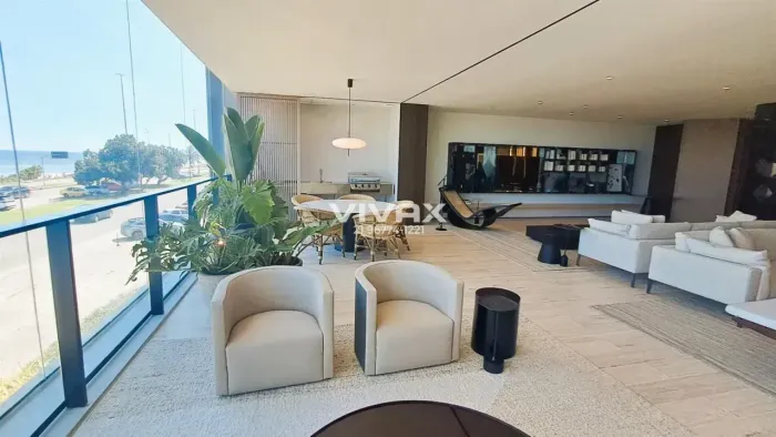 BARRA DA TIJUCA -  Avenida Lúcio Costa  - 5 Quartos - 7 Banheiros - 5 Vgas | Agende sua vi