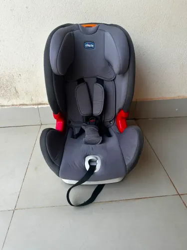 Cadeira para Auto Chicco com ISOFIX 