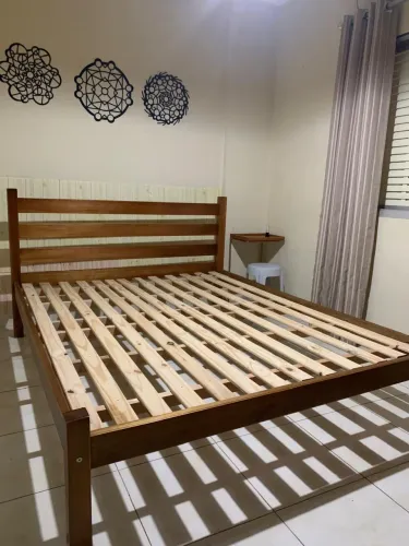 Cama Casal Queen madeira Imbuia