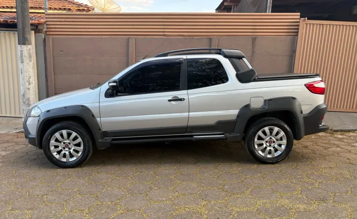Fiat Strada Adventure1.8/ 1.8 Locker Flex CD 2016