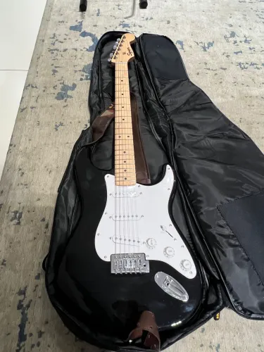 Guitarra Squier by Fender Stratocaster SONIC MAPLE com Nota Fiscal ANTIGA BULLET