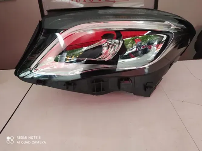 Farol Esquerdo Gla 200 2017 A 2019 ## Esquerdo/motorista