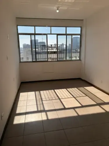 Imóvel para aluguel com 35 metros quadrados com 1 quarto em Centro - Rio de Janeiro - RJ