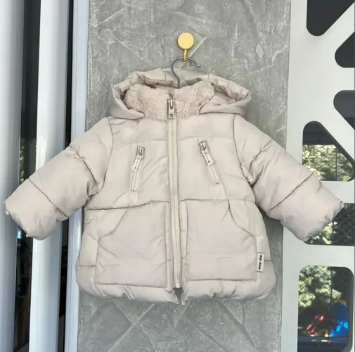 Jaqueta puffer Zara baby