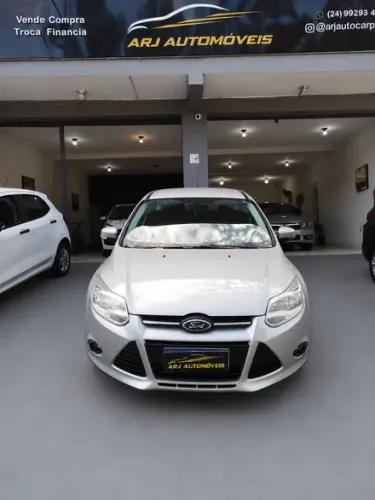 Ford Focus 1.6 S/se/se Plus Flex 8v/16v 5P 2015