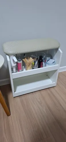Apoio para pés manicure