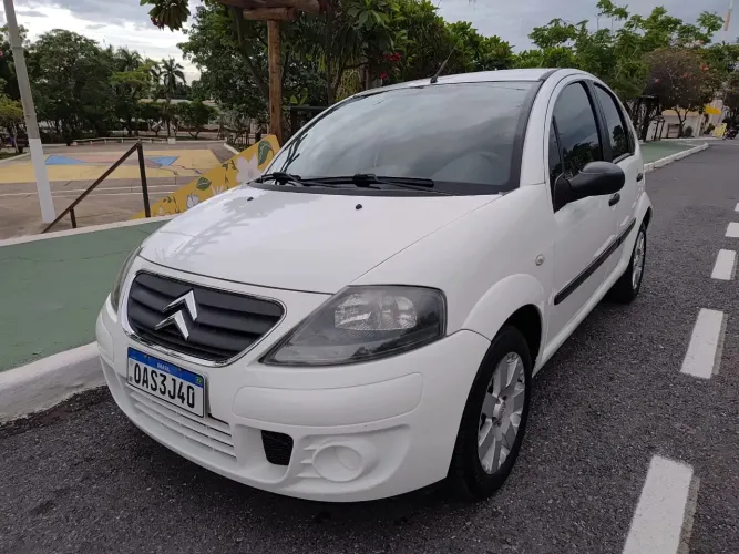 Citroen C3 GLX 1.4/ GLX Sonora 1.4 Flex 8V 5P 2012