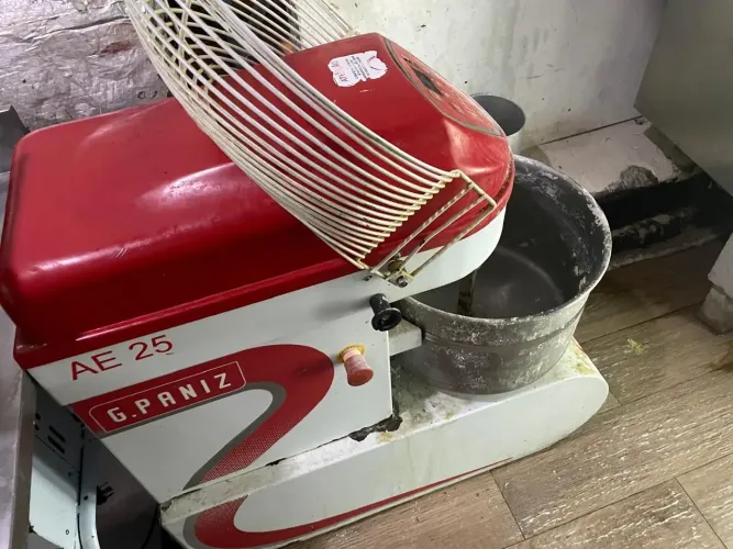 Amasseira Gpaniz 25L , 220v, industrial