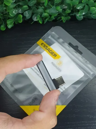 Adaptador Para Fone de Ouvido em "L" - Tipo C para P2 - Original ESSAGER em Metal 