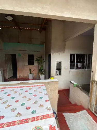 Casa a venda 3 quartos sala cozinha td murada