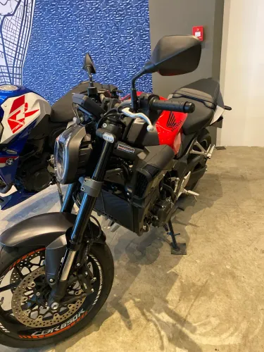 CB 650 R 2027