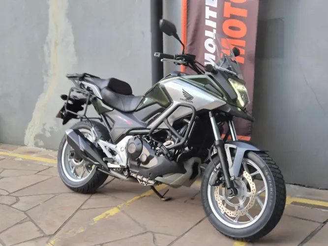 Honda NC 750X ABS equipada