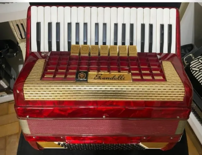 ACORDEON SANFONA SCANDALLI ITÁLIA 80 BAIXOS FAVO DE MEL ( AS MELHORES )