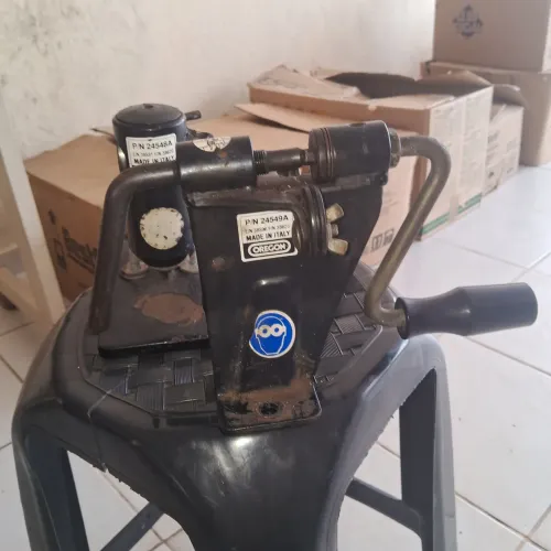 VENDO um rompedor mais um emendados de correntes de motosserra