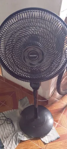 Ventilador de pé