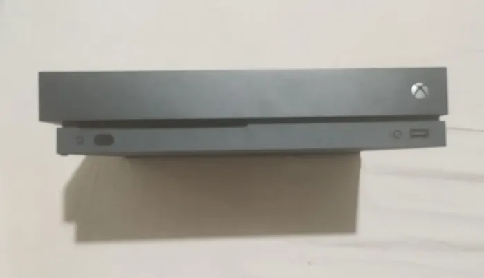 Xbox One X - impecável