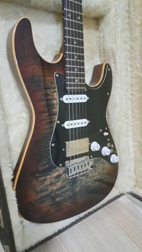 Guitarra SGT Supreme StratCustom
