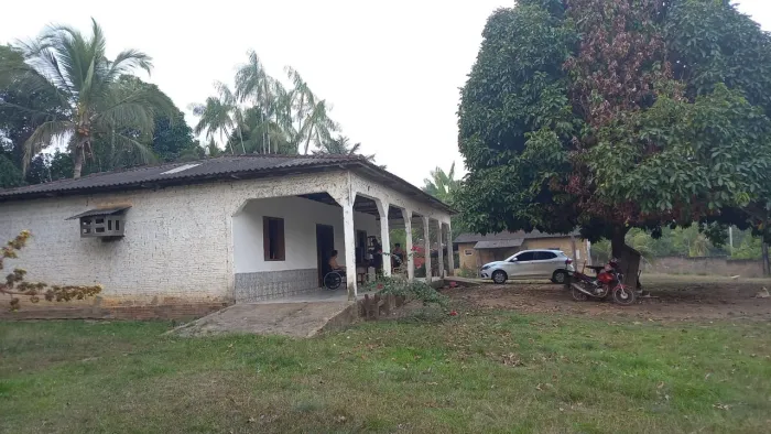 Vendo chácara na estrada santo Antônio Porto velho Rondônia