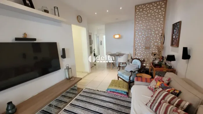 Casa em condomínio com 3 quartos sendo 1 suíte disponível para venda no bairro Aclimação e