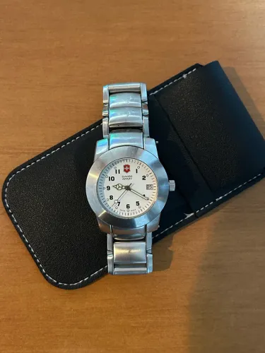 Relógio Victorinox Swiss Army Clássico