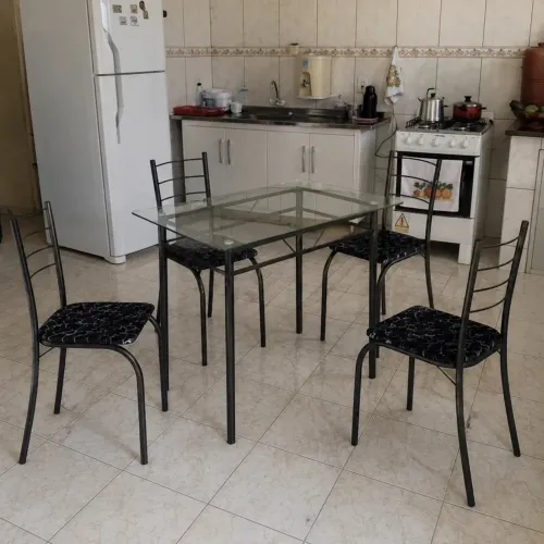 Mesa Rio Tampo Vidro 100x60cm com 4 Cadeiras Tubular / pronta entrega