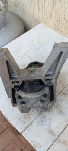 Coxim Motor Ford Focus lado direito 03/08