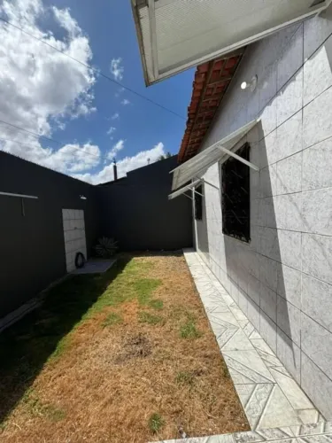 Casa para Venda em Maracanaú / CE no bairro Jereissati I