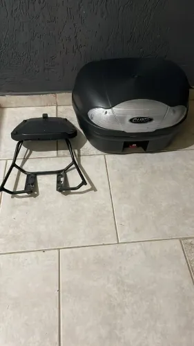 Baú Glider 48 litros com base e chave